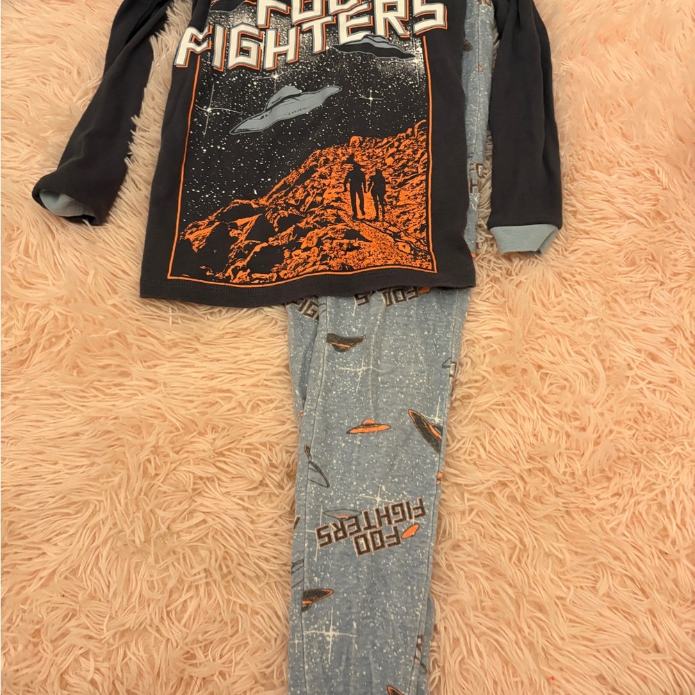 Black and Gray Graphic Pajama Set